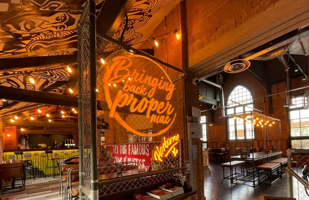 Holy Moly Macaroni Newman Gauge